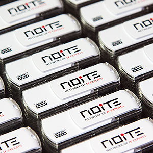Pendrive z grawerem laserowym YAG – trwałe oznakowanie logo